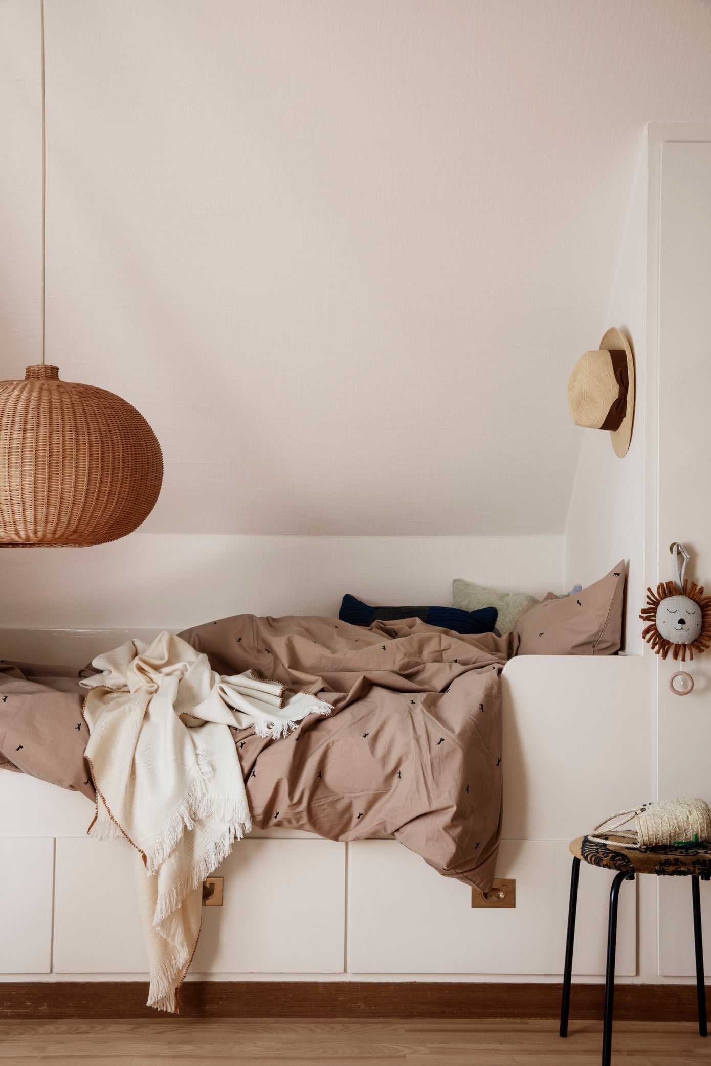 LAMP SHADE-BRAIDED-BELLY/NATURAL