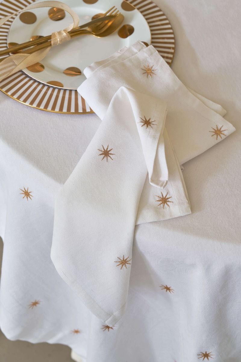 TABLE CLOTH - GOLD STARS