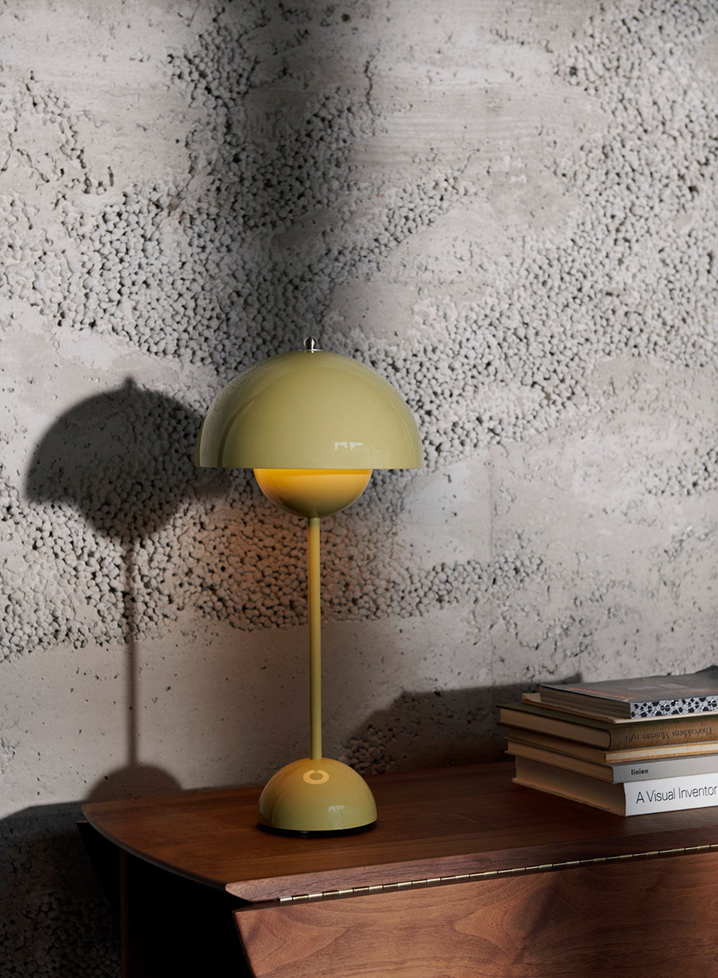 Flowerpot Table Lamp-VP3-Pale Sand