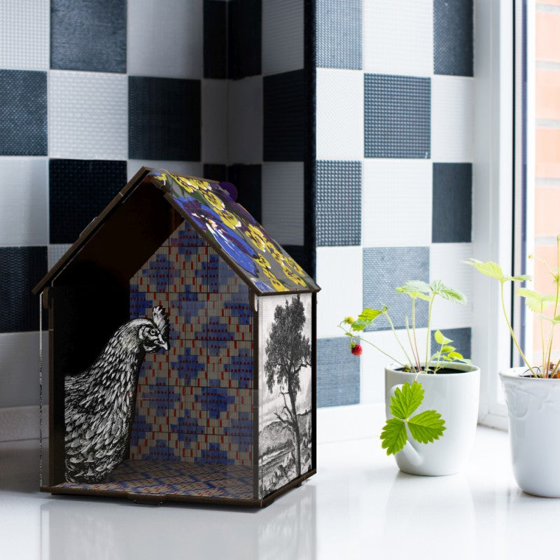 MIHO-BOX-IN THE BARNYARD