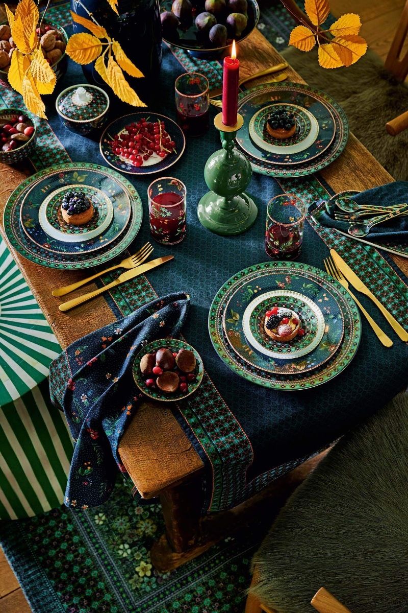 TABLE RUNNER-BERRY BLUES-BLUE-50 x 150 CM