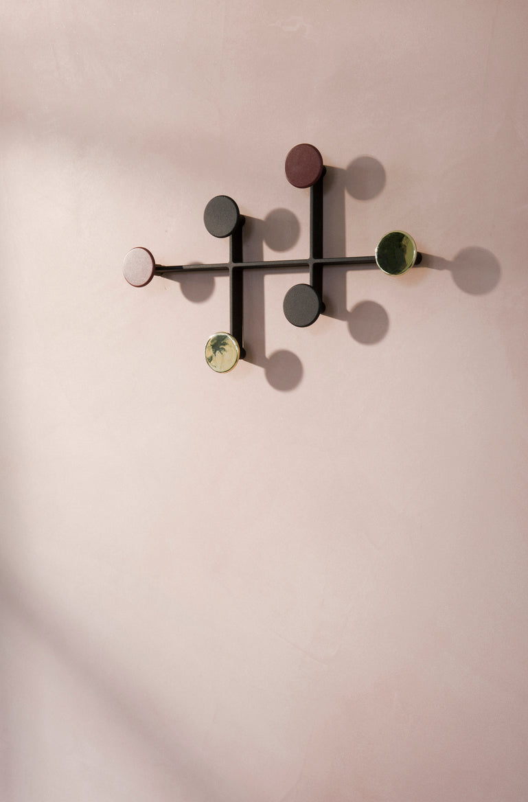 COAT HANGER-AFTEROOM MEDIUM-BLACK/BRASS/BORDEAUX