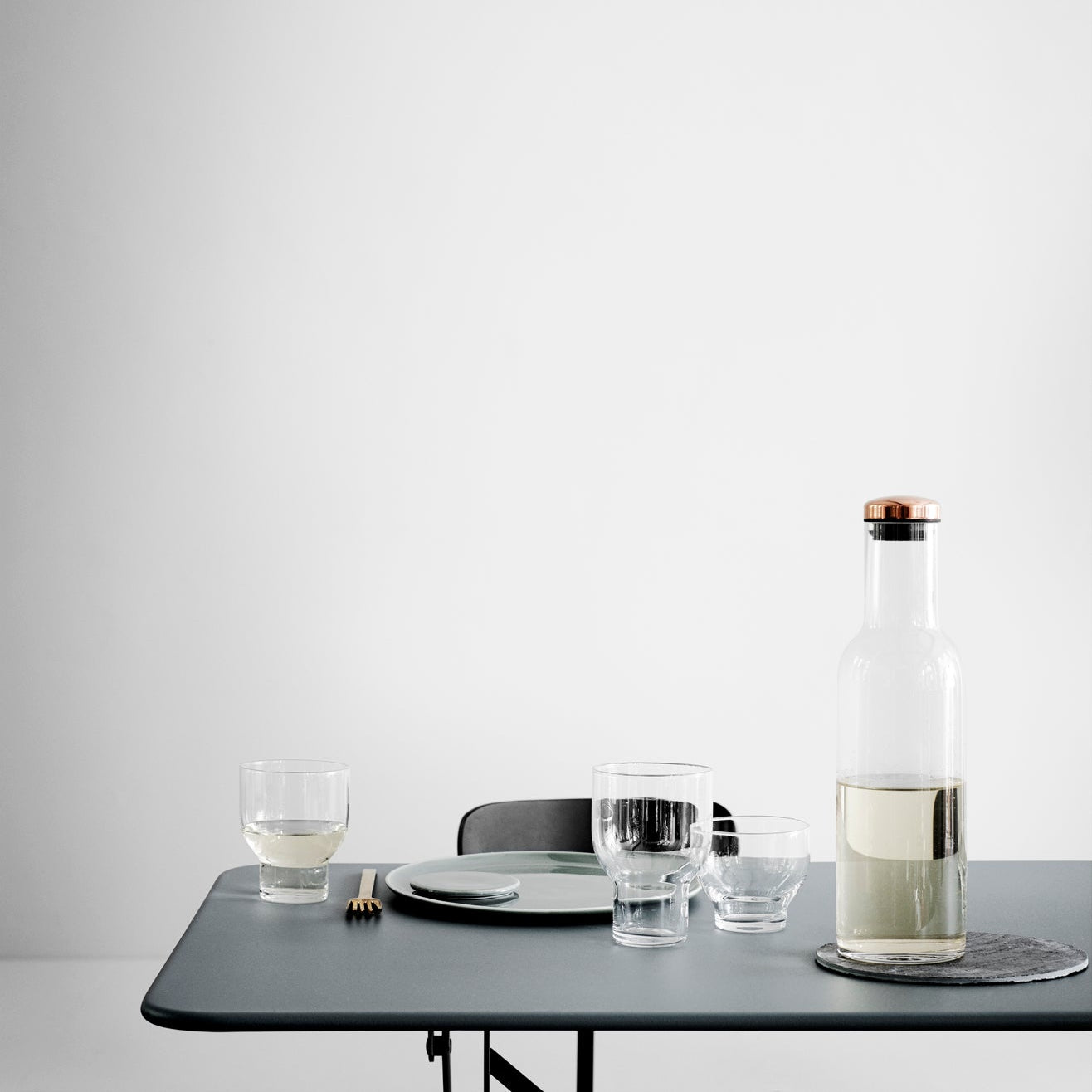 BOTTLE CARAFE 1L CLEAR/BRASS