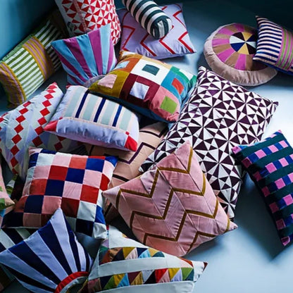 CUSHION-FLORA ROUND VELVET CUSHION-DARK BLUE