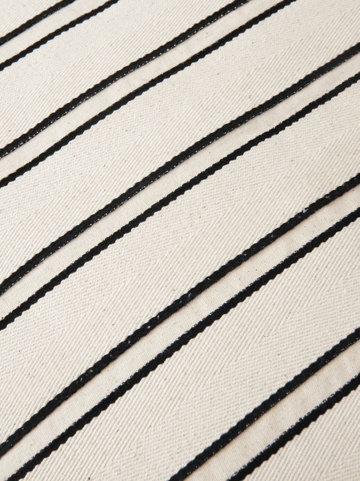 CUSHION-TWILL SQUARE-OFF WHITE/BLACK