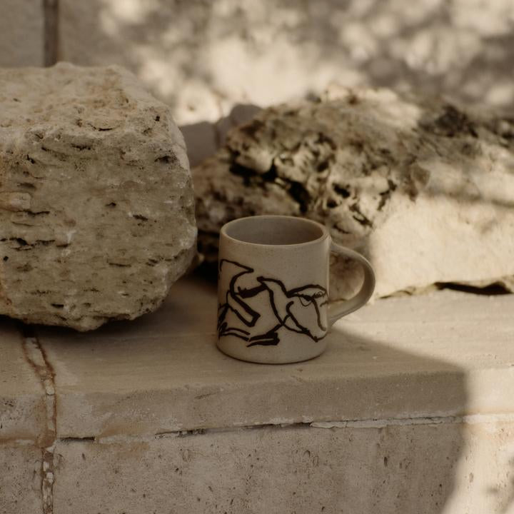 MUG-VUELO GLAZED STONEWARE MUG-DARK CREAM