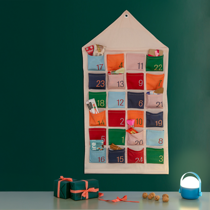 CHRISTMAS-ADVENT CALENDAR-HOUSE