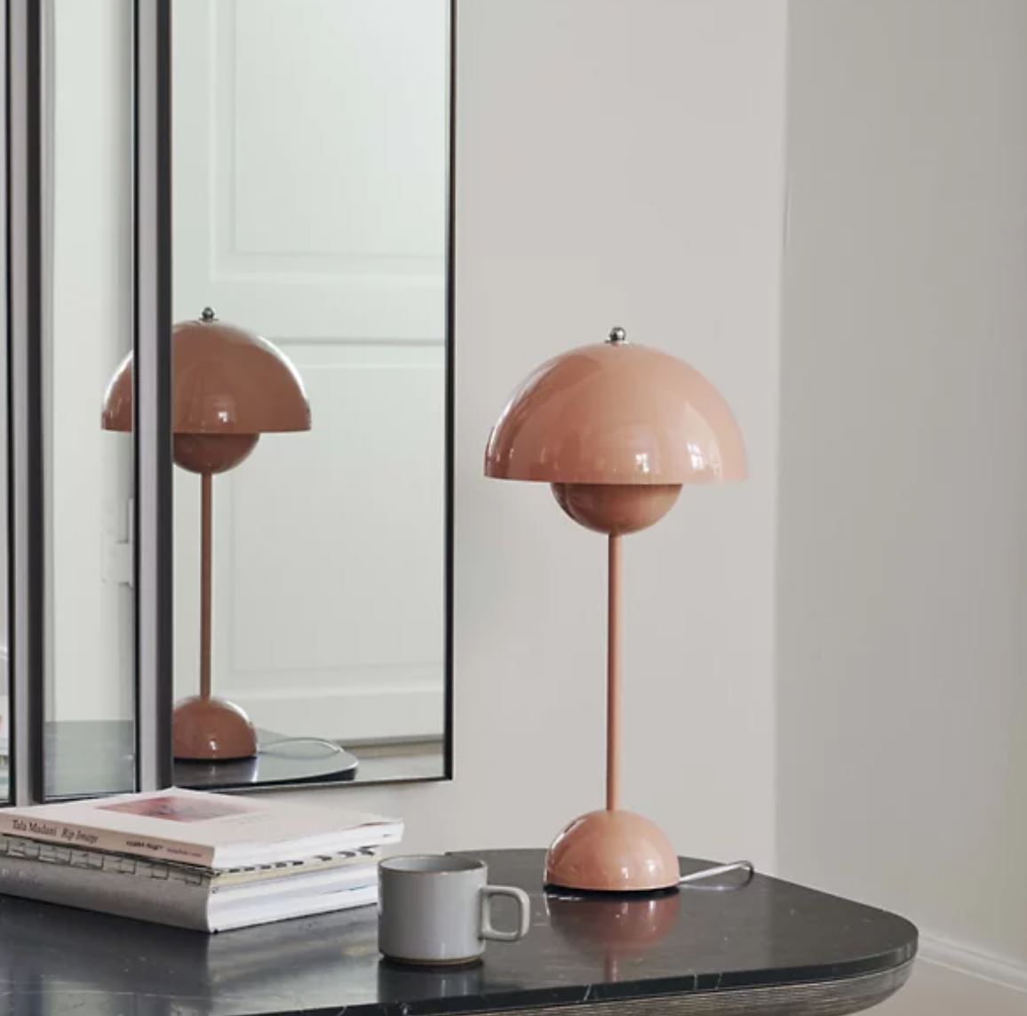 TABLE LAMP-FLOWERPOT VP3-BEIGE RED