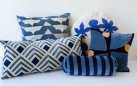 CUSHION-KAIA 60CM ROUND VELVET-DUSTY WHITE/DENIM