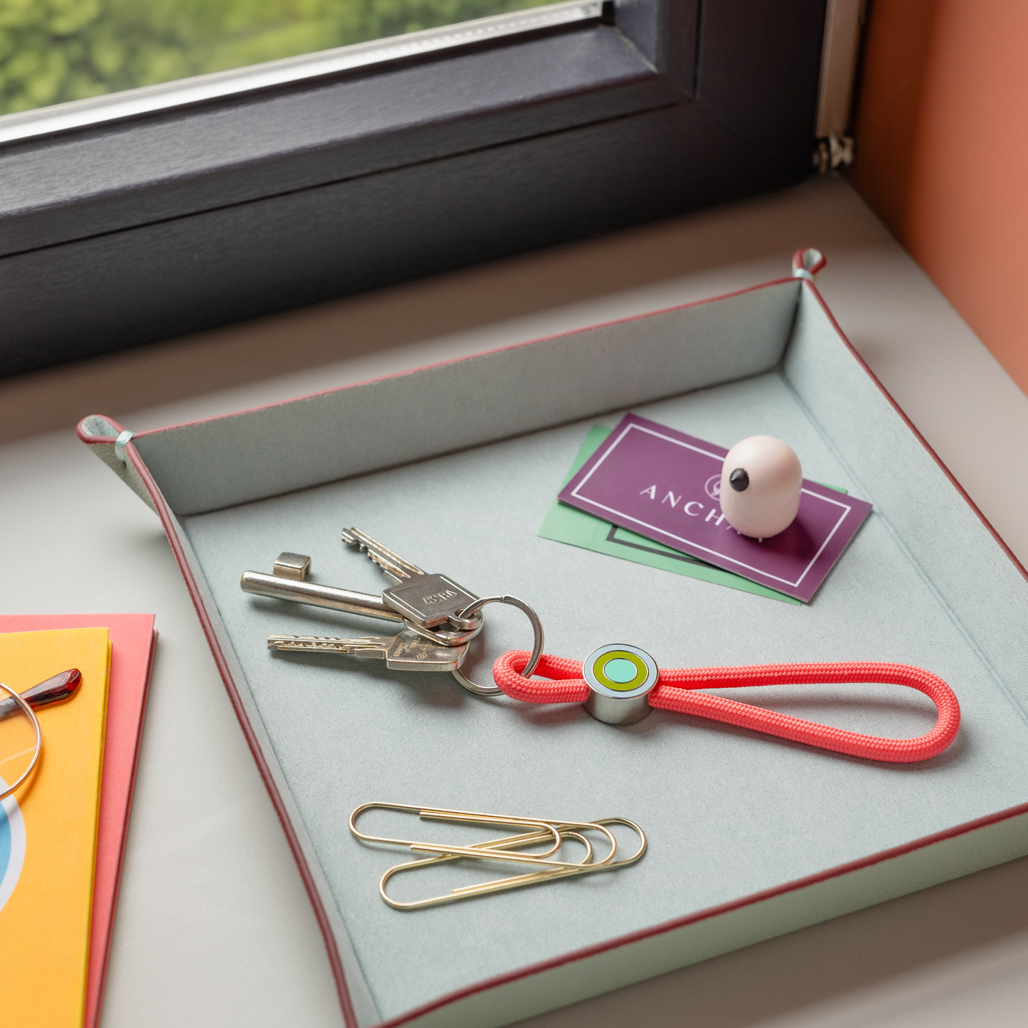 KEYCHAIN - RINGO RED