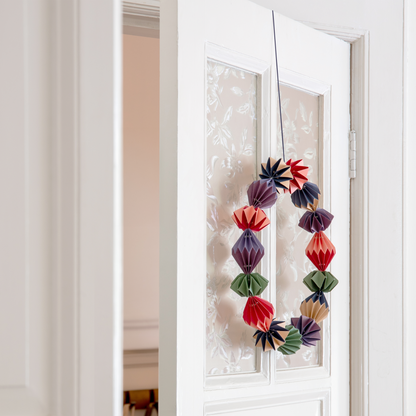 CHRISTMAS ORNAMENTS-PAPER WREATH GRACE