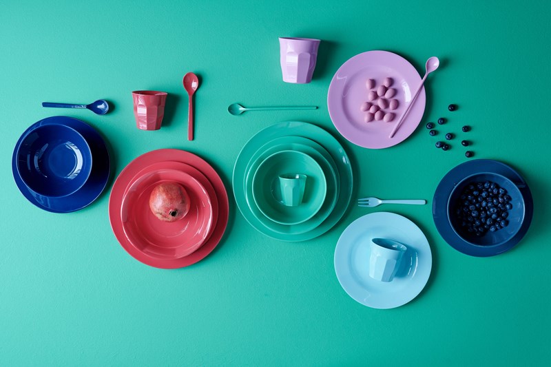 PLATE - MELAMINE ROUND SIDE PLATE IN RED KISS